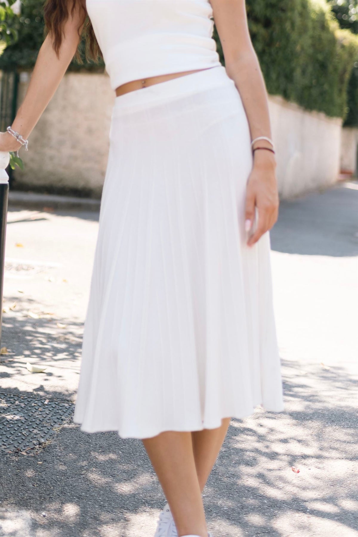 Hy81194 pleated midi skirt in fluid knit