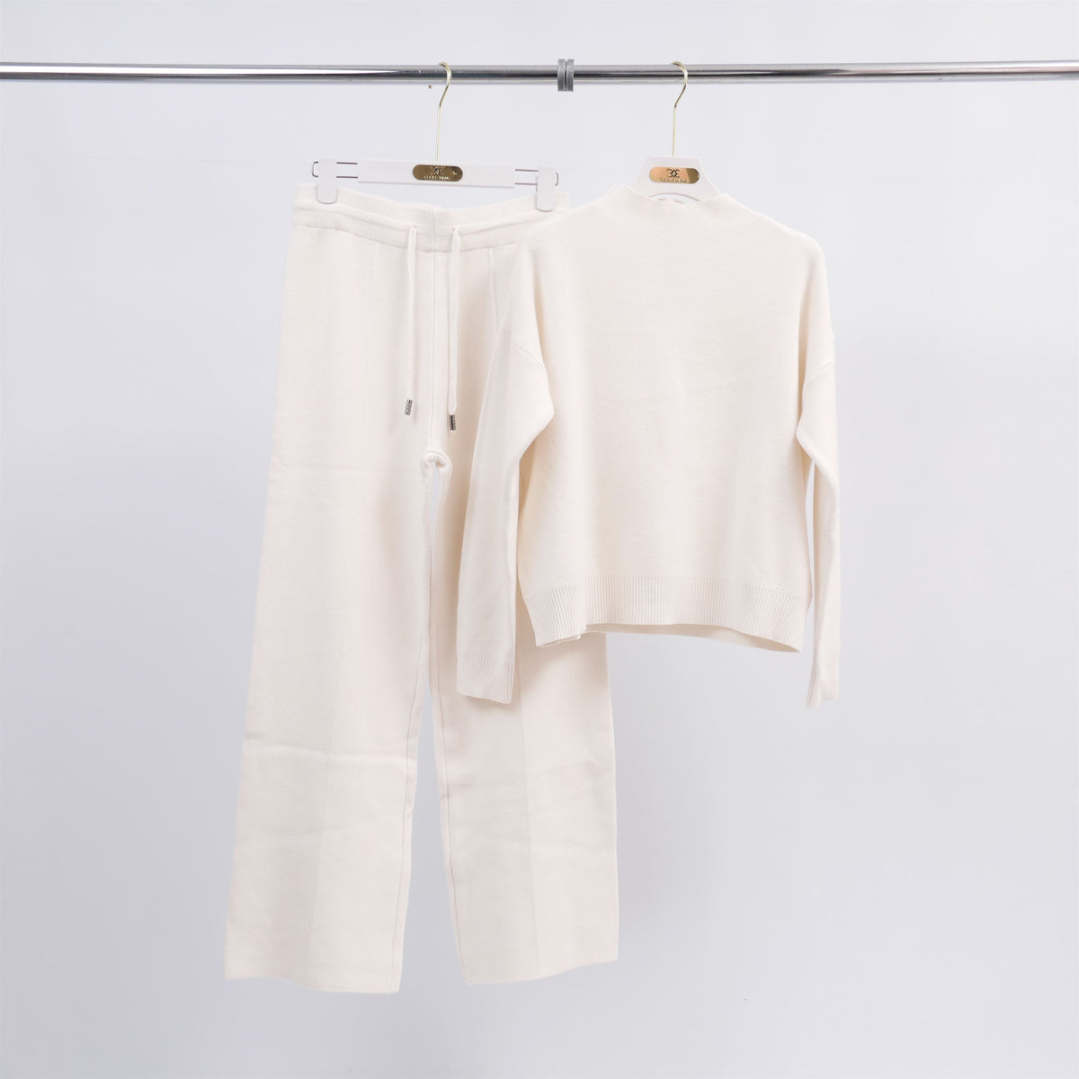 Minimalist comfort sweater and pants set hy2311