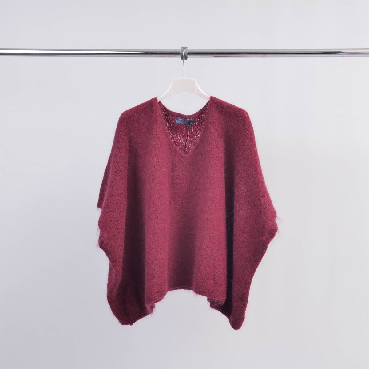 Oversized v neck knitted poncho mcl24036