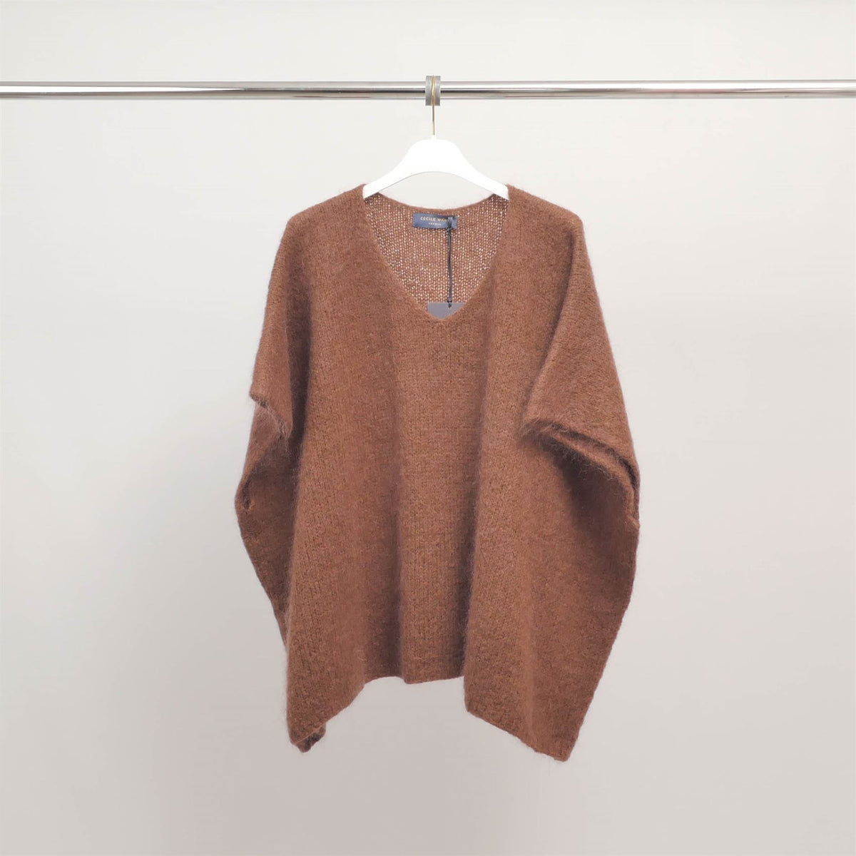 Oversized v neck knitted poncho mcl24036