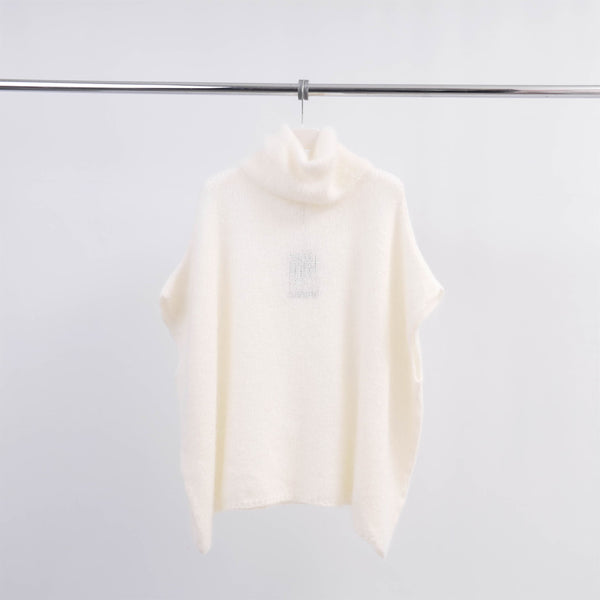 Poncho col roulé en maille douce oversize  MCL23100