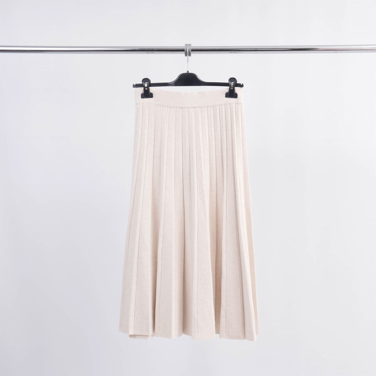 Midi length pleated stretch knit skirt dsy9231