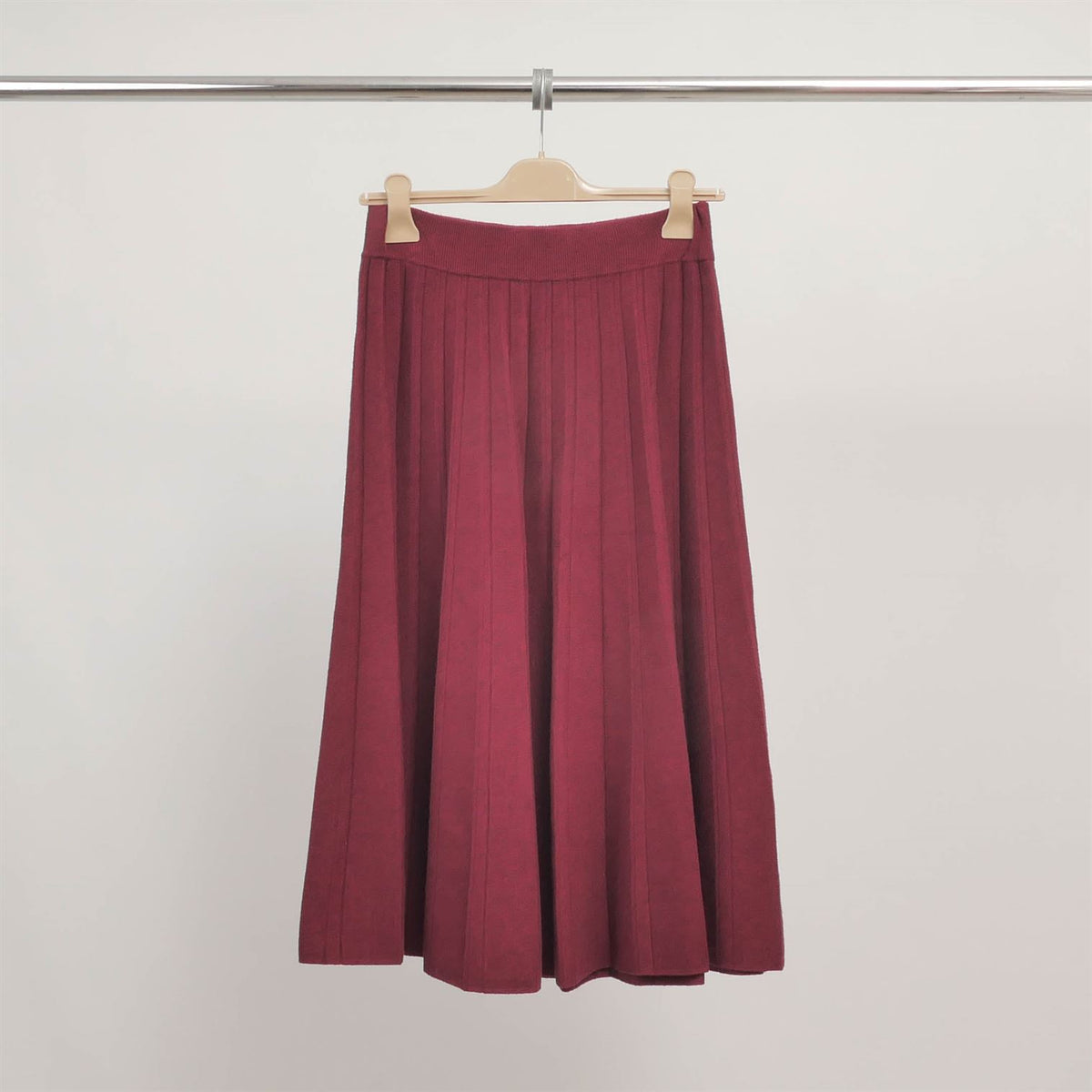 Midi length pleated stretch knit skirt dsy9231