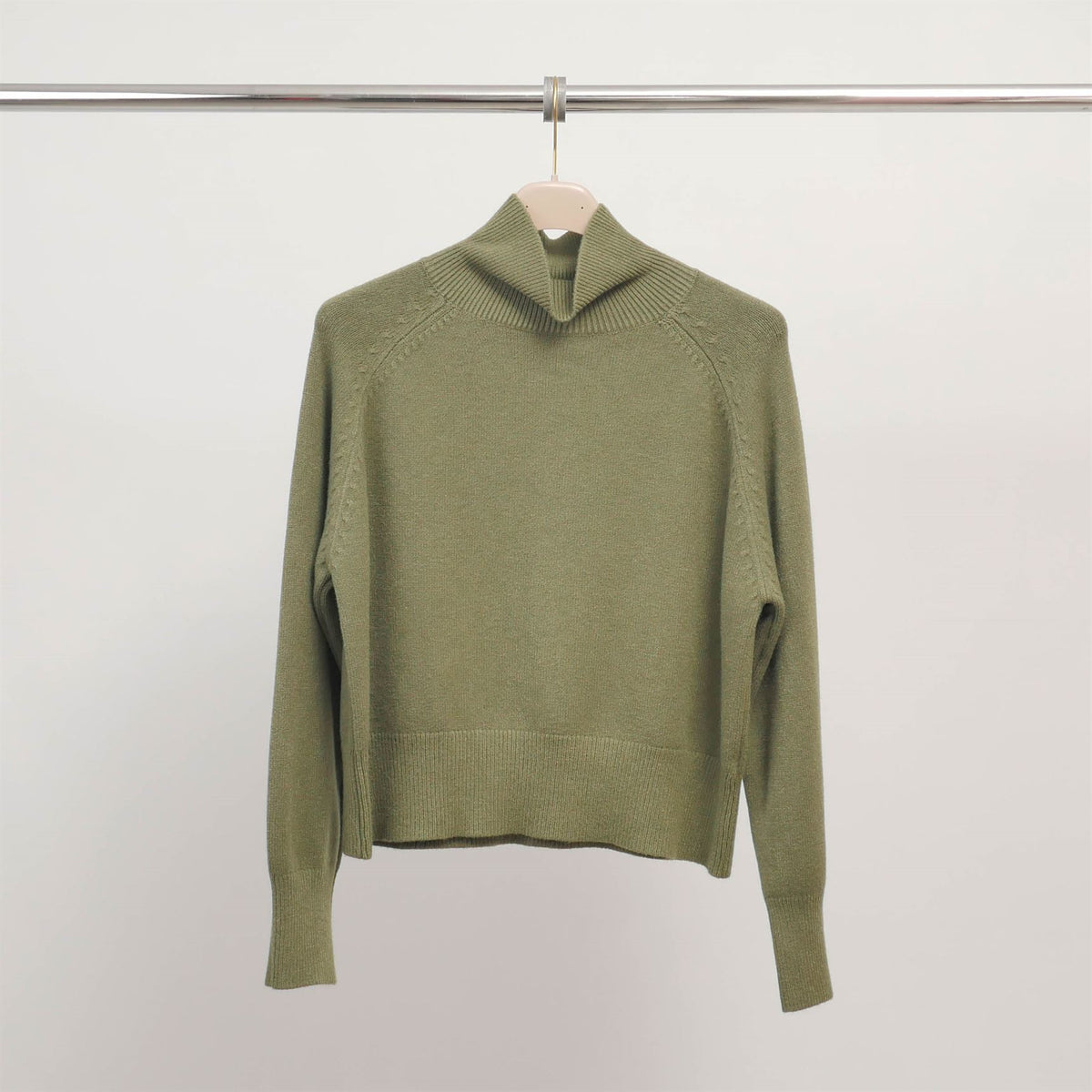 Long sleeved, fine knit turtleneck sweater dsy9300