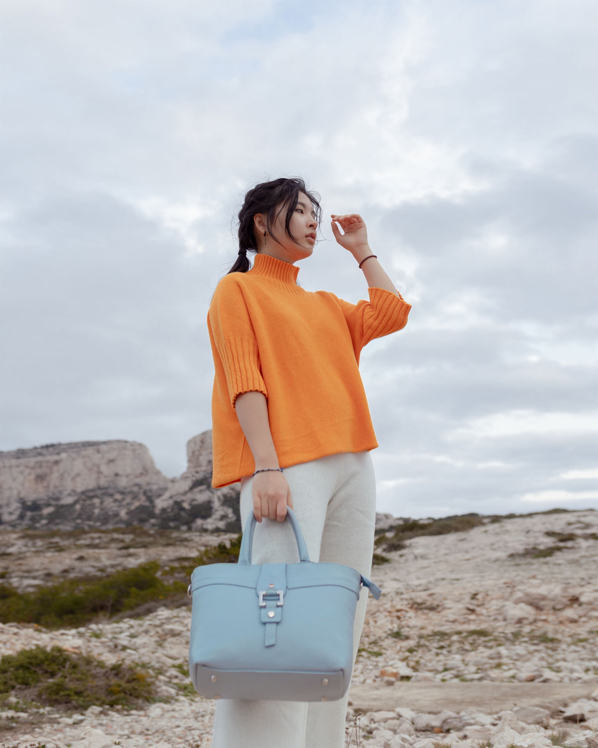 Oversized ribbed turtleneck sweater with short sleeves yf370164