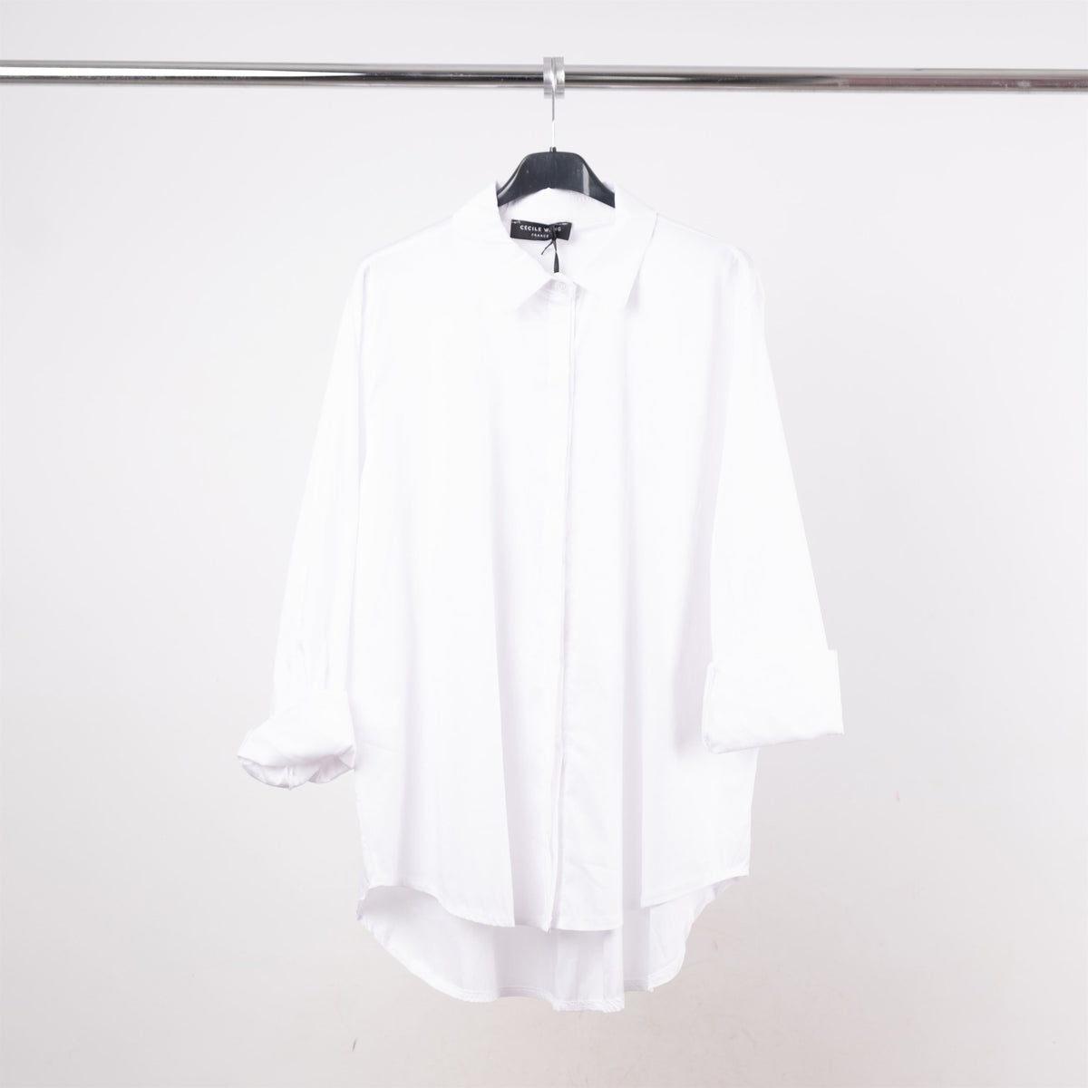 Oversized shirt with invisible placket 12550320