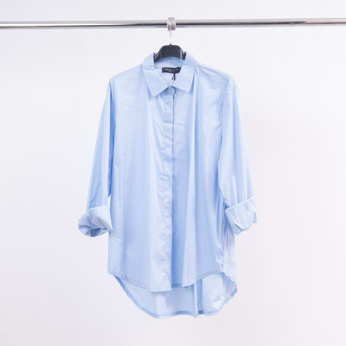 Oversized shirt with invisible placket 12550320
