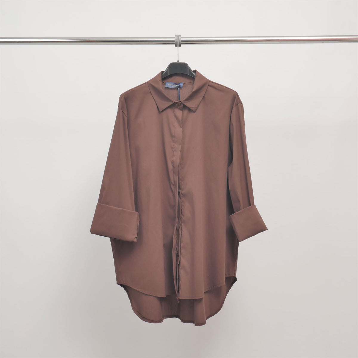 Oversized shirt with invisible placket 12550320