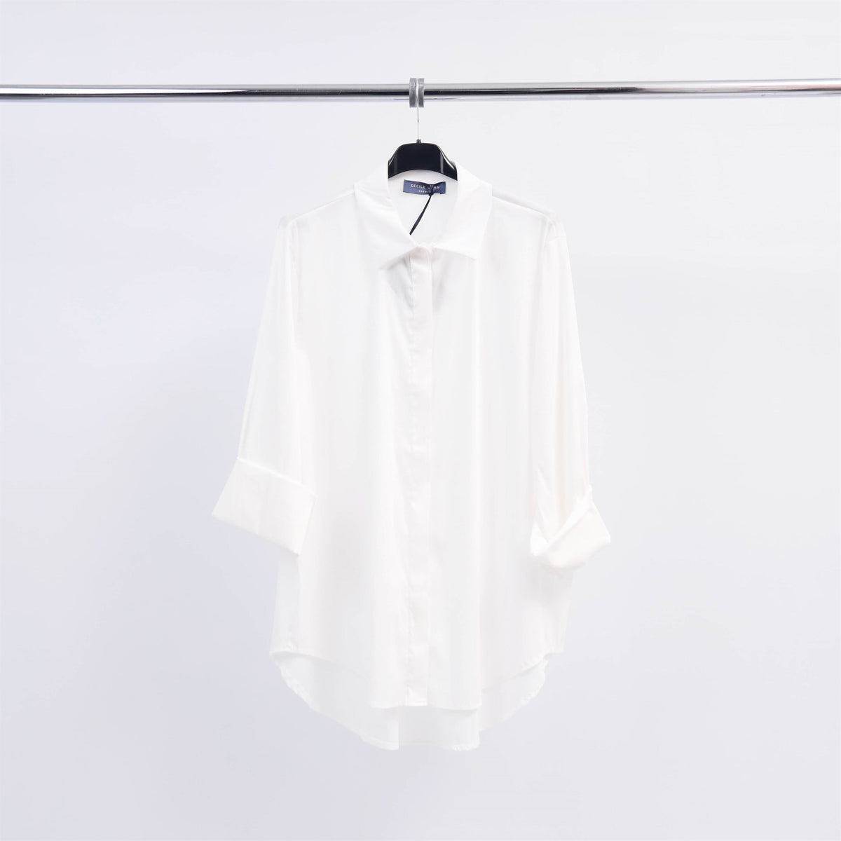 Oversized shirt with invisible placket 12550320