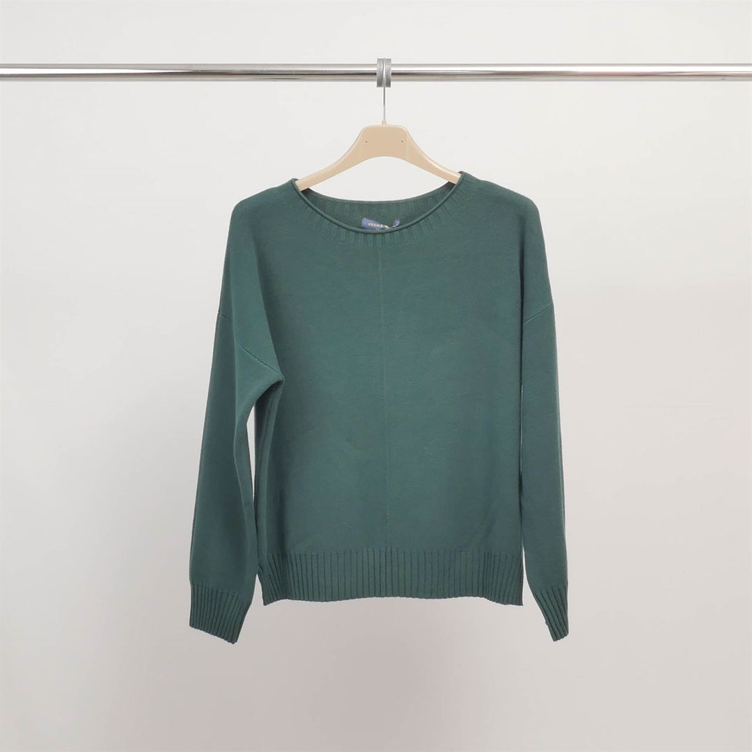 Fine knit crew neck sweater with center seam DSY8677
