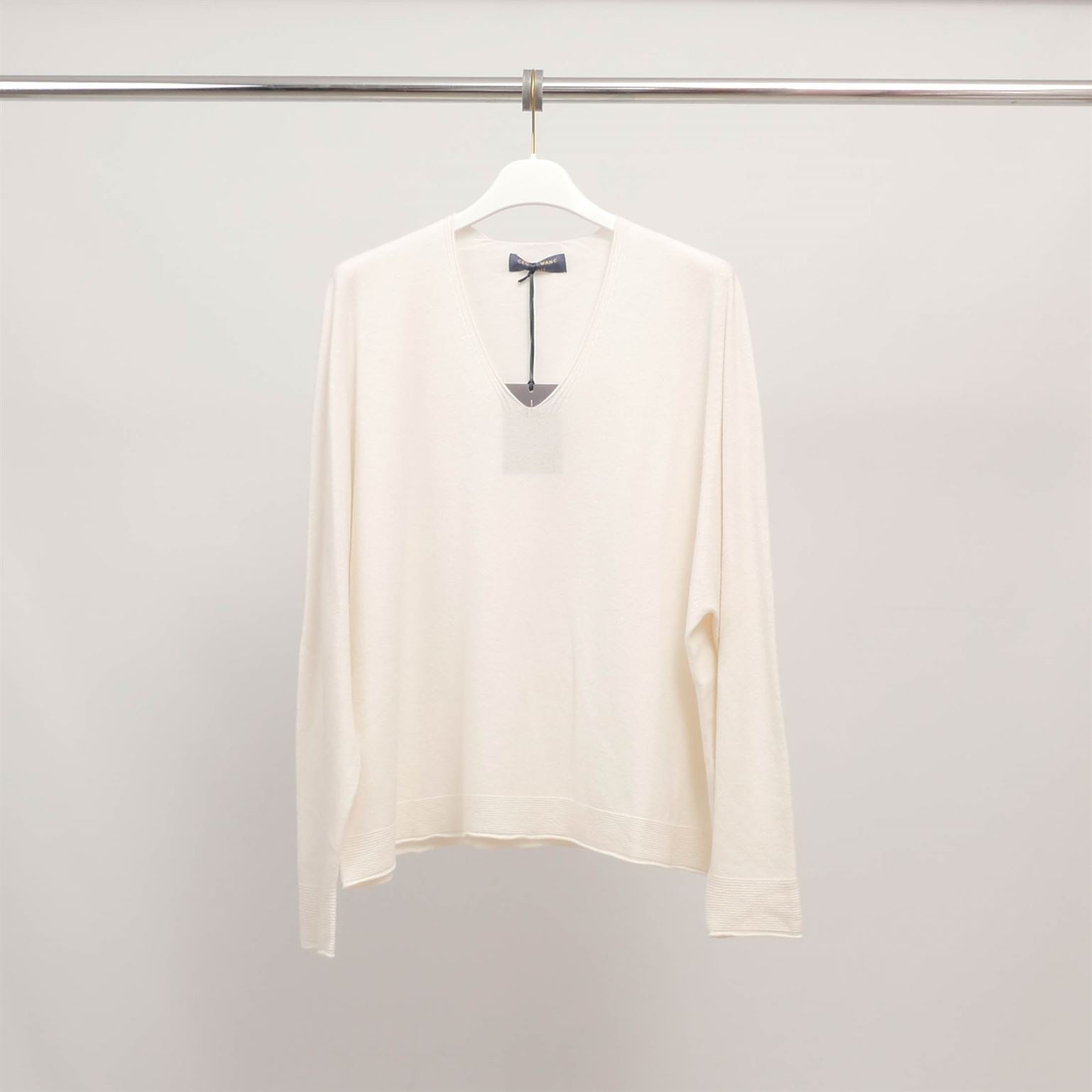 Pull col V doux et fluide YF520908