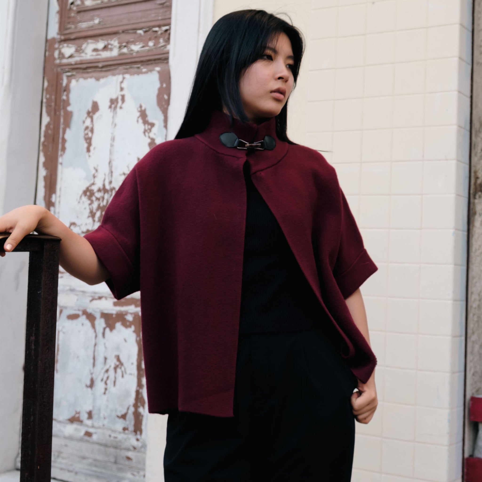 Cardigan col montant avec boucle décorative  HY2394