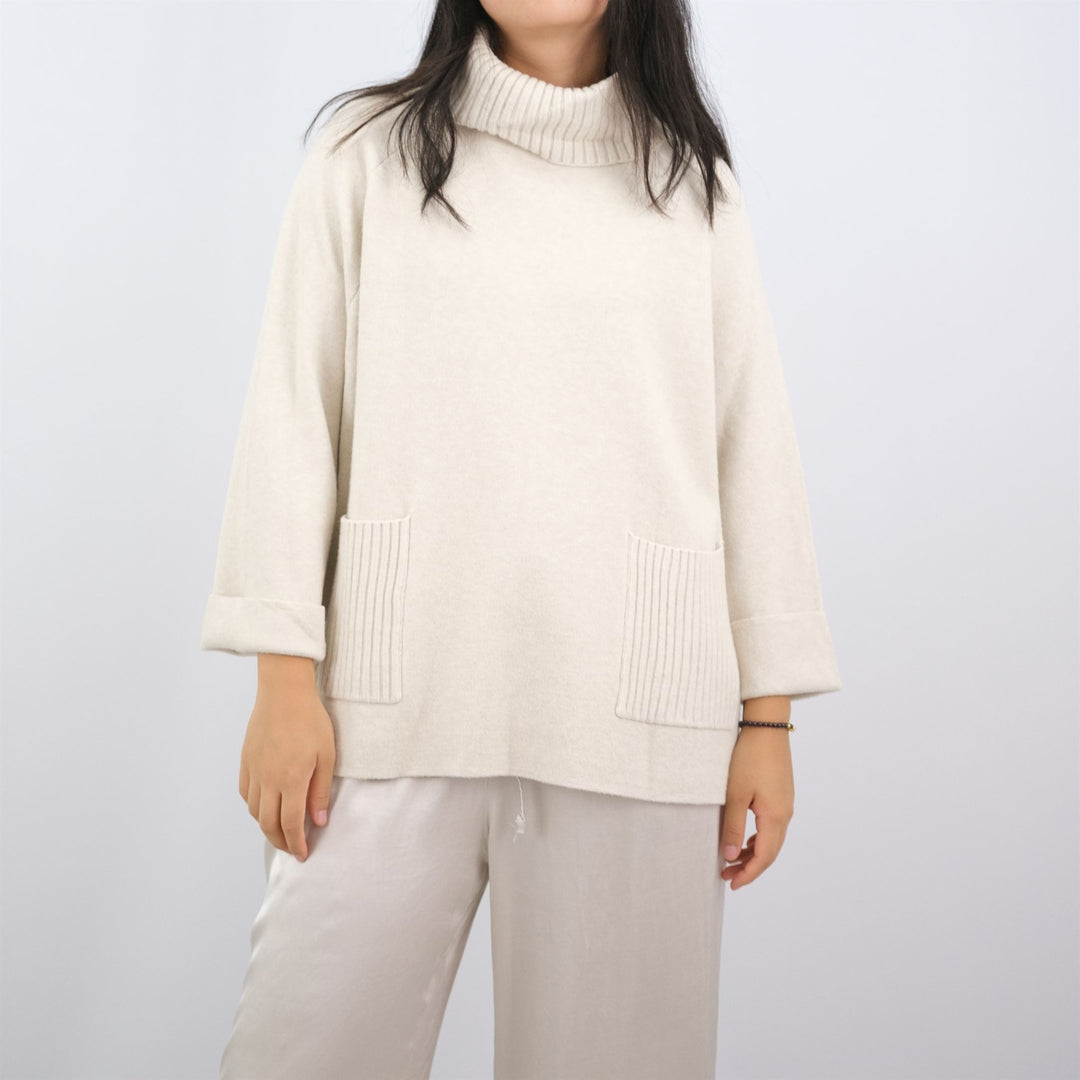 Oversized turtleneck sweater with ribbed pockets DSY8304