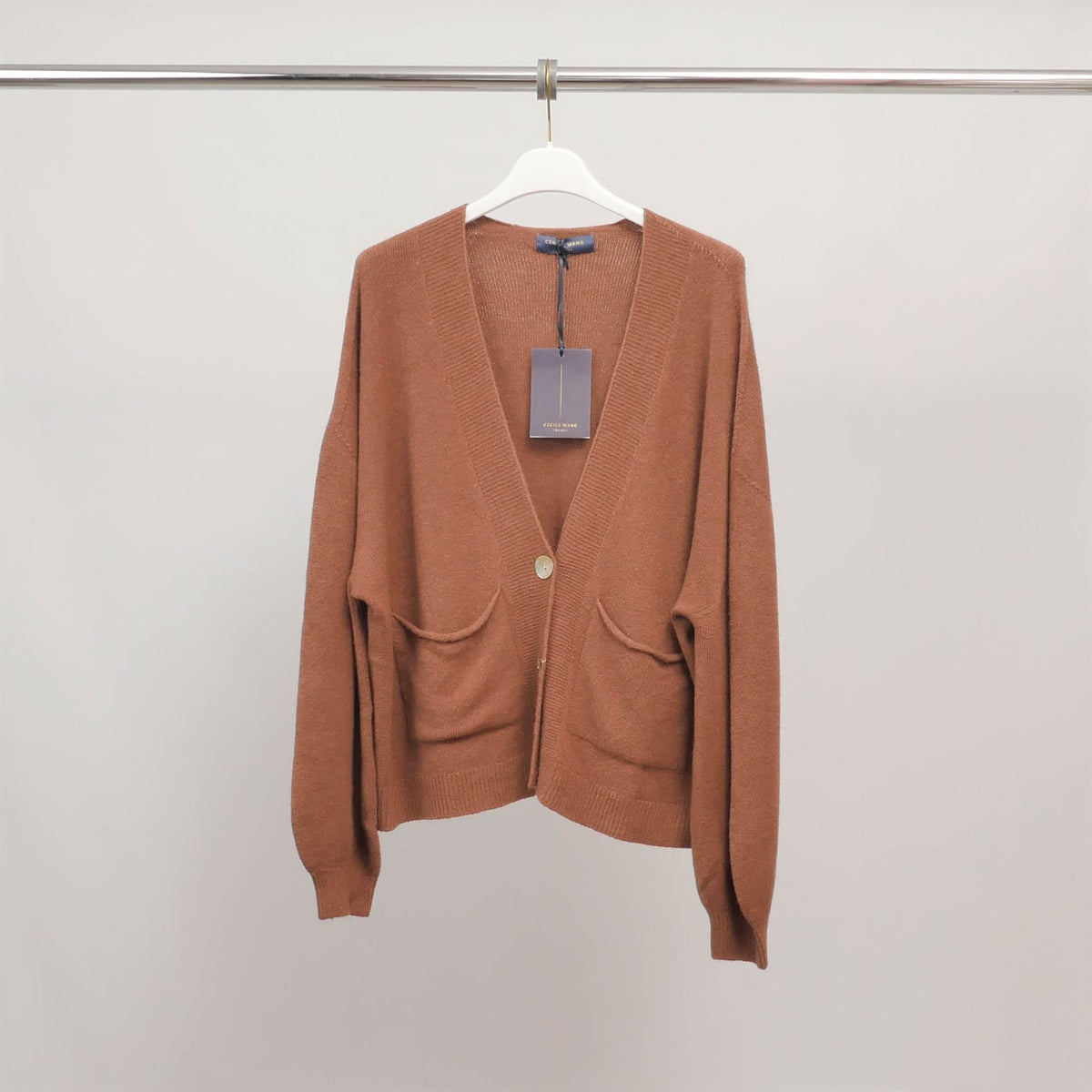 Soft knit vest with patch pockets yf57058