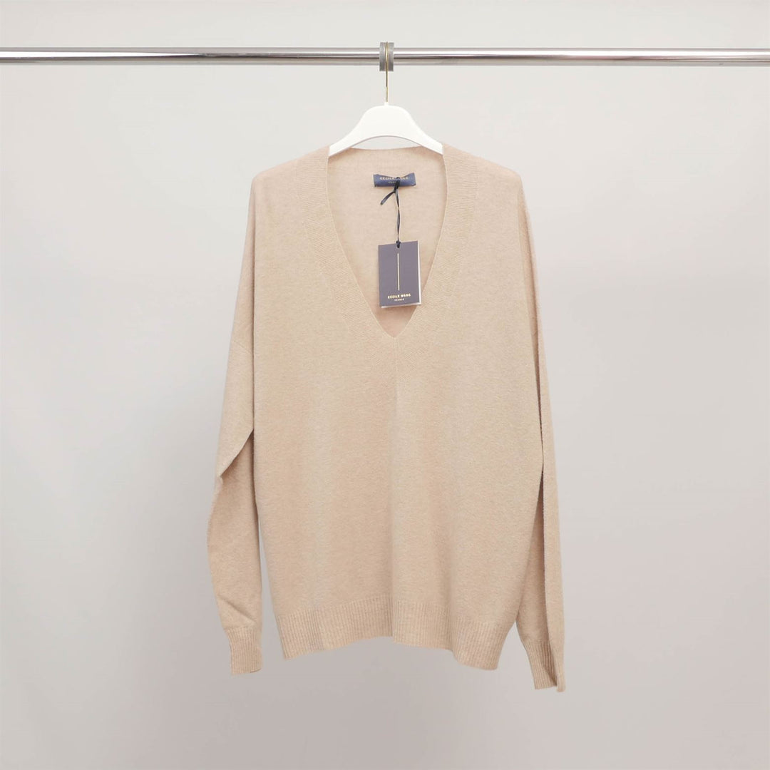 Straight V-neck lightweight knit sweater YF32016