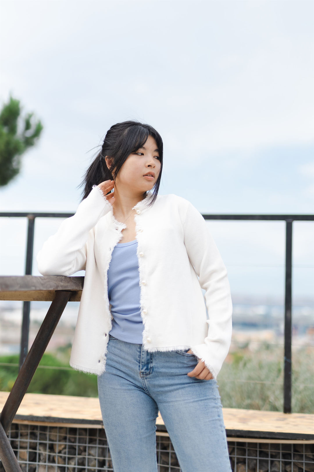 Round neck cardigan jacket with pearl buttons HY86060