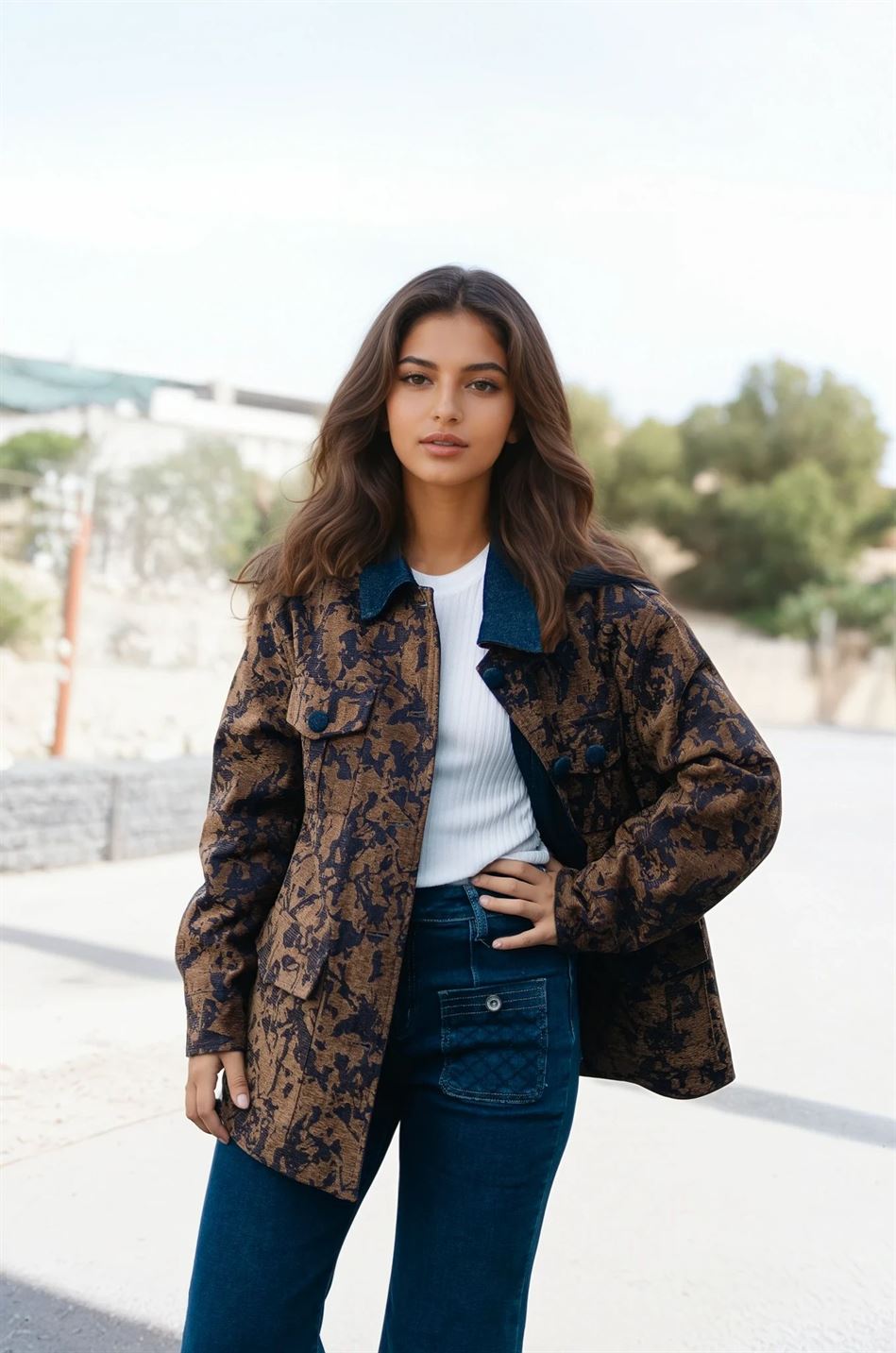 Reversible jacket with contrasting jacquard print collar MJ263668