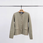 Load image into Gallery viewer, Short cardigan with mother-of-pearl buttons and frayed edges HY11057
