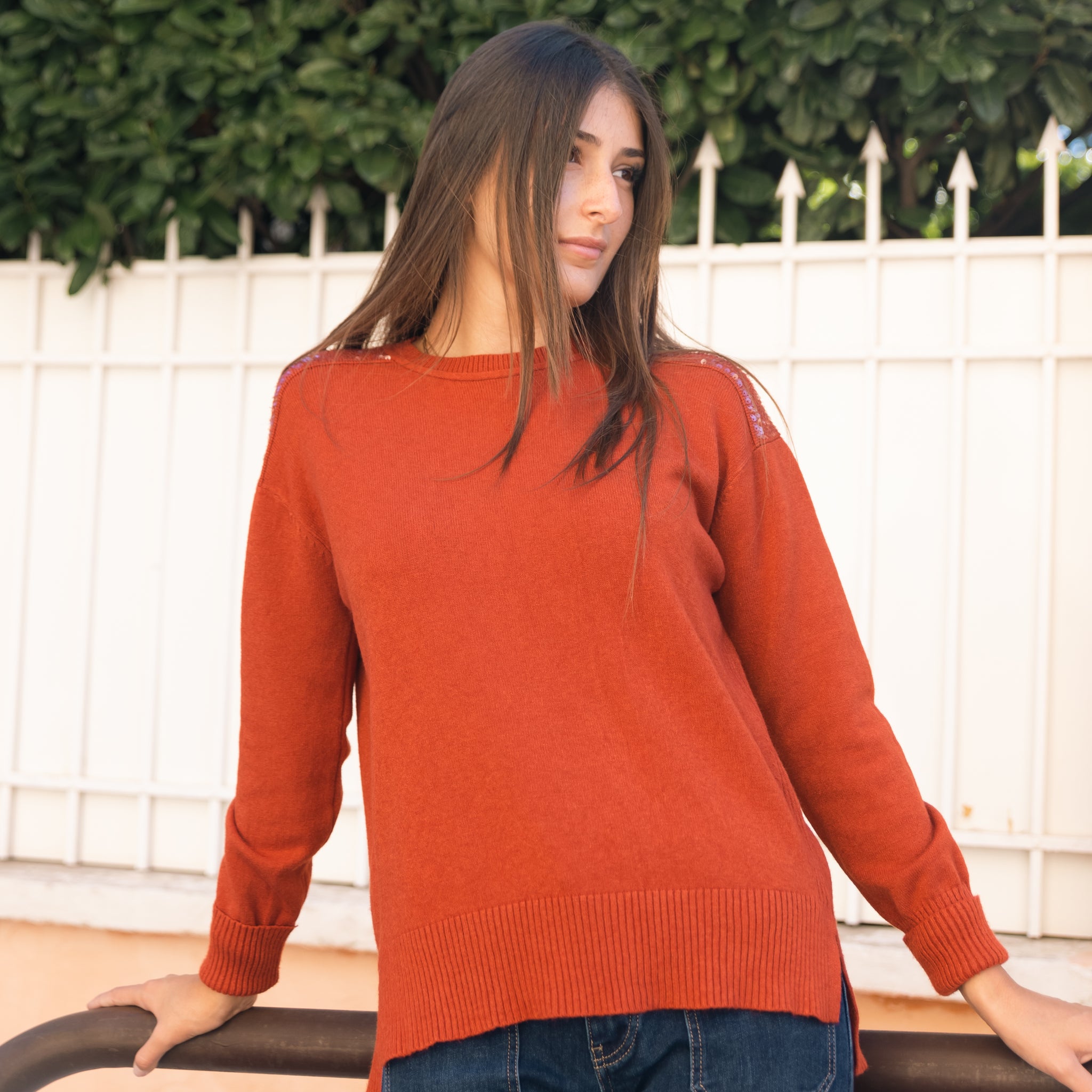 Pull à épaules pailletées DSY9552