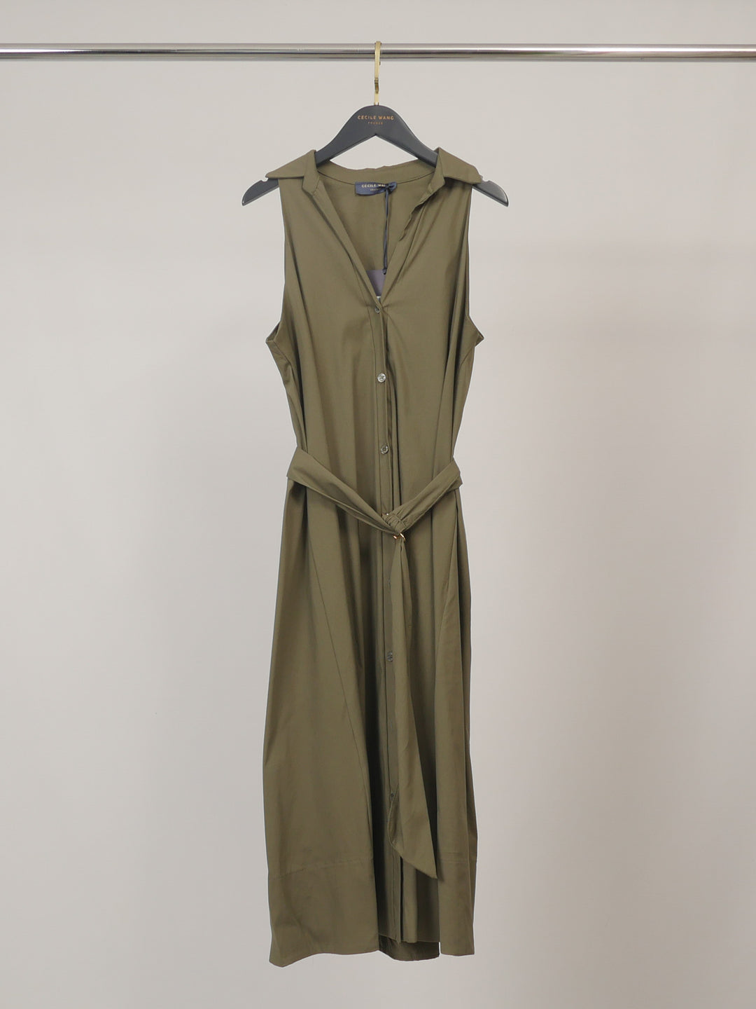 Robe chemise structurée avec ceinture à boucle TDM36826