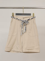 Short ceinturé en coton stretch à poches plaquées CVA825788