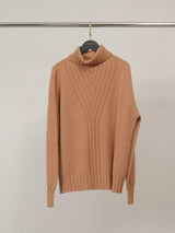 Pull col roulé à détails côtelés graphiques – YF570732