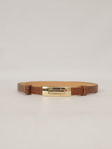 Ceinture fine en cuir à boucle graphique ajustable – BK0152