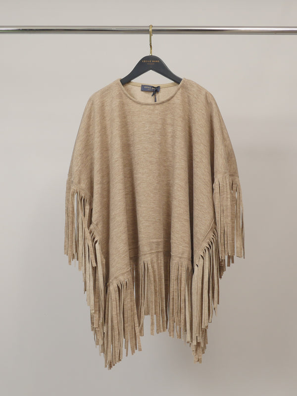 Poncho ample en maille à longues franges – MF56721