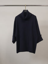 Pull oversize à col roulé et manches à boutons – HY25079