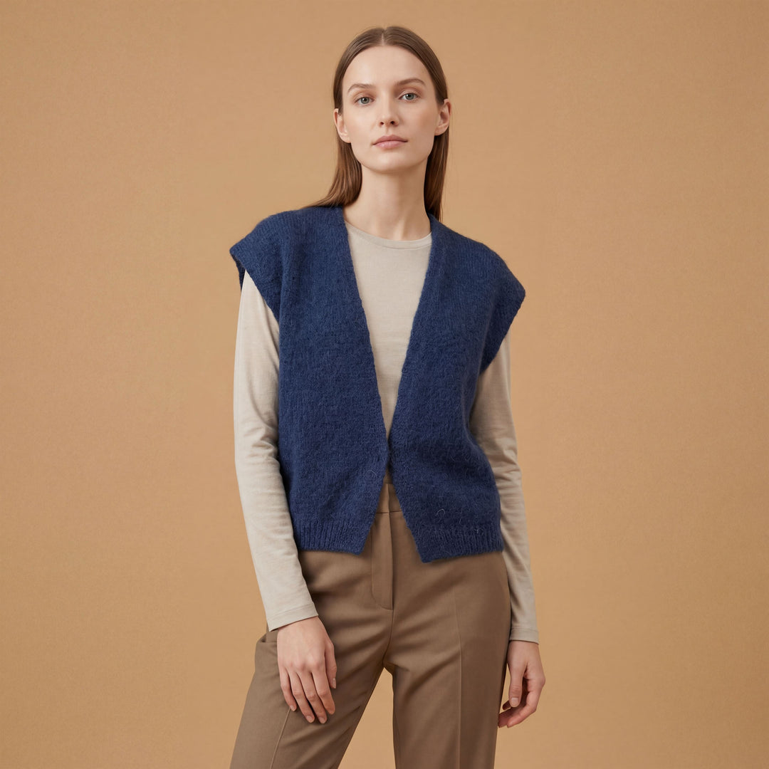 Sleeveless vest with straight neckline – PJ25022