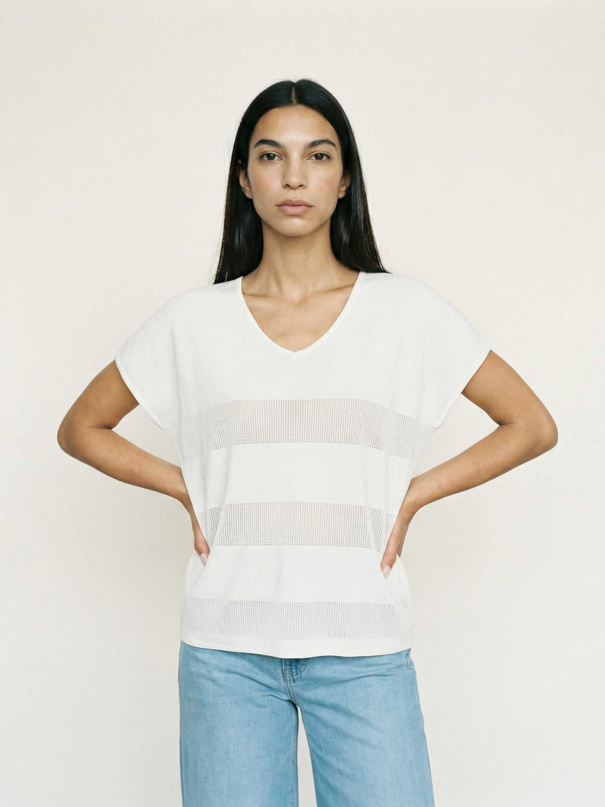 Pull léger col v à manches courtes – svd7149