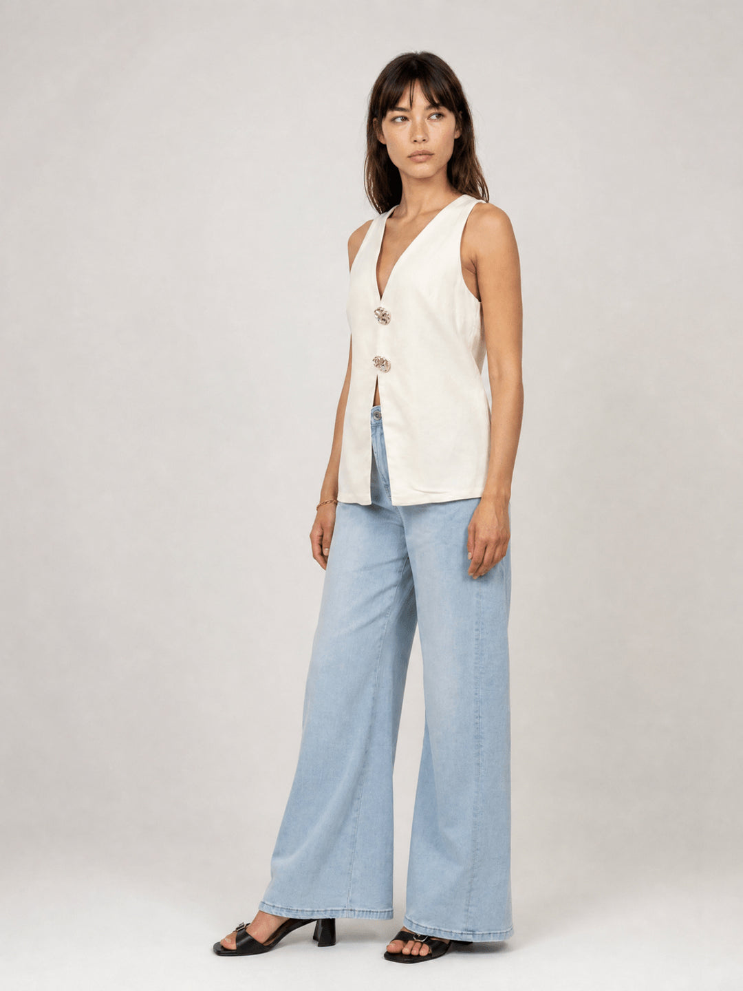 Gilet lyocell-lin col V à boutons bijoux TDM31626