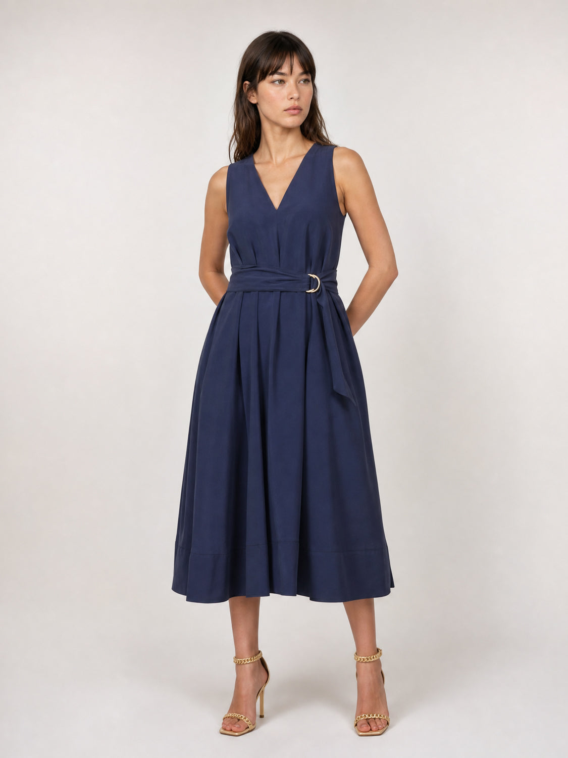 Robe sans manches à ceinture amovible TDM37826