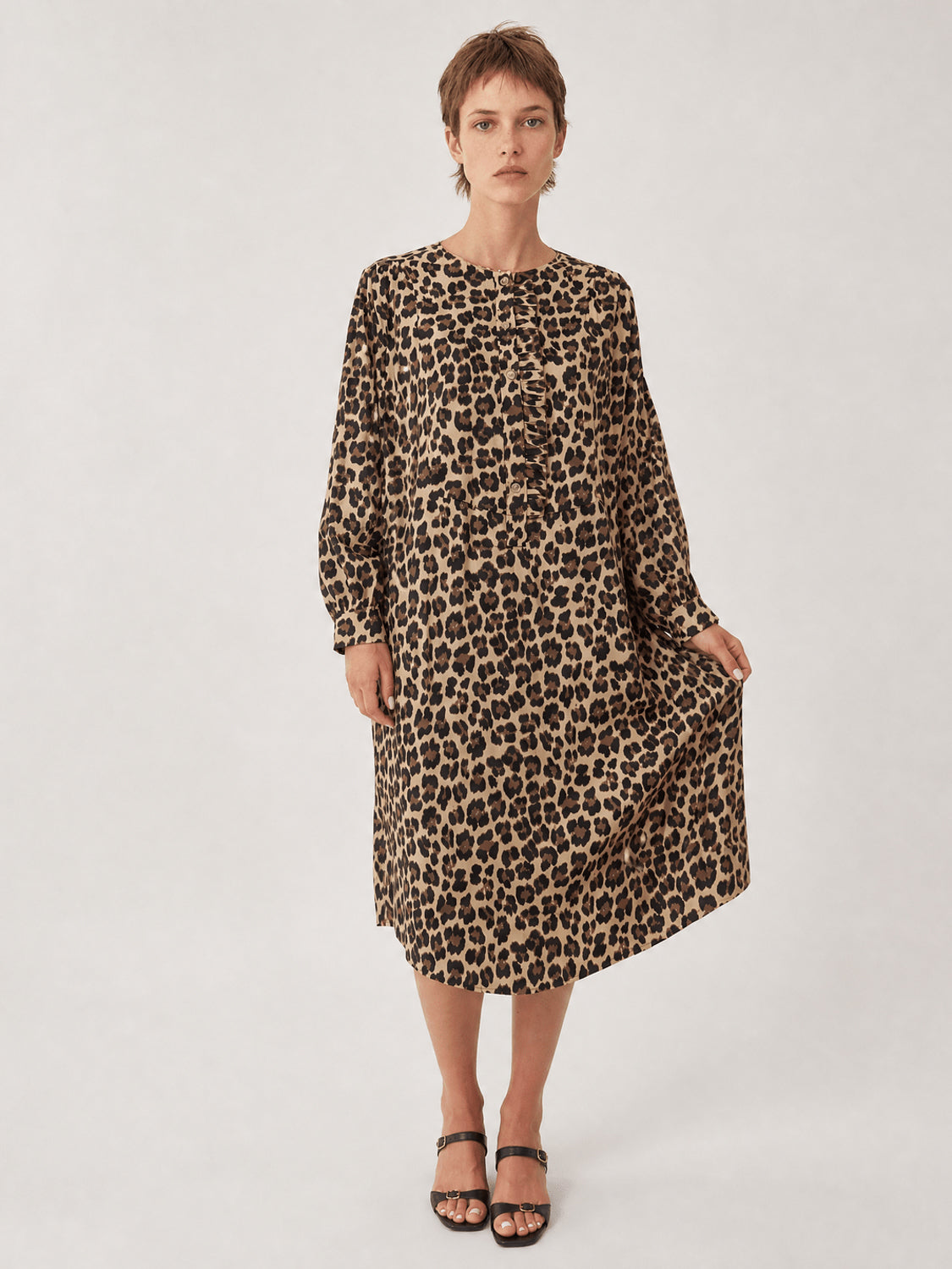 Robe léopard à volant – TDM65326