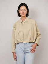 Blouson court à ligne souple, bas élastiqué — THS82025