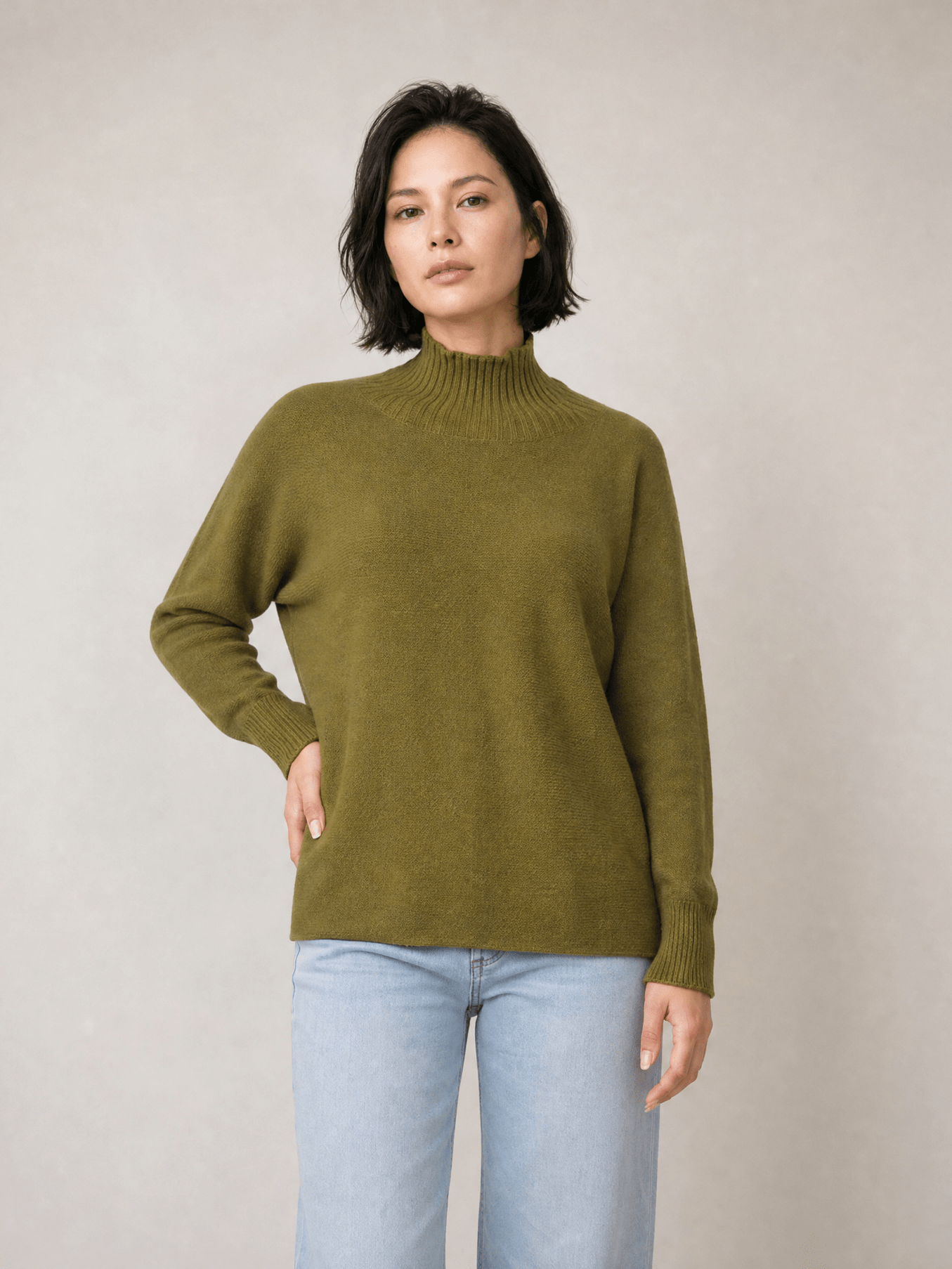 Pull souple col montant YF570142
