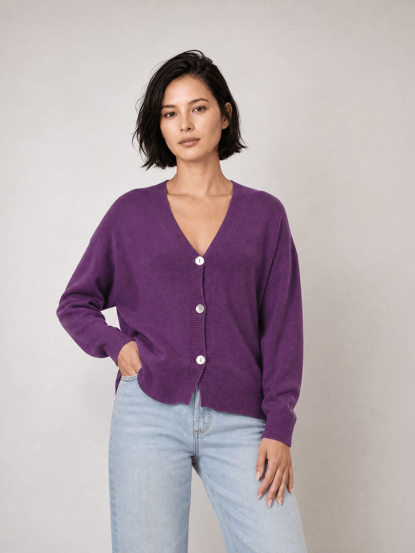 Gilet col V boutonné YF570990
