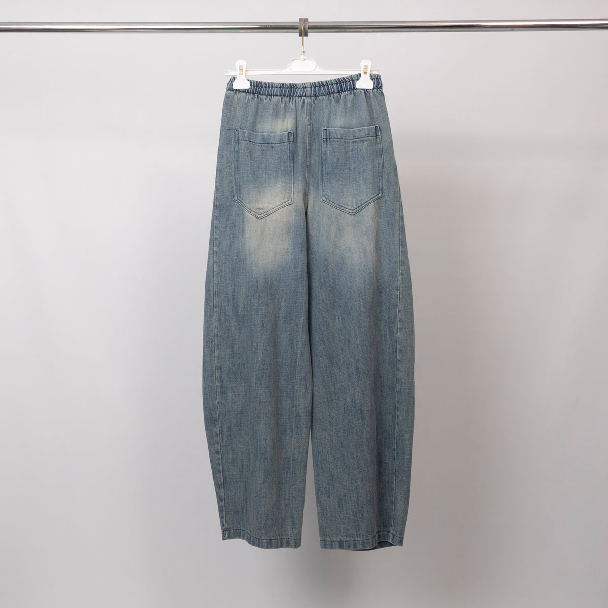 Balloon cut denim trousers with elasticated waist – bcg03295