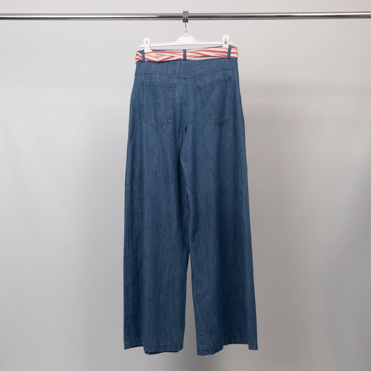 Embroidered denim trousers with scarf belt – bcg03324