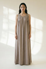Load image into Gallery viewer, Sleeveless flowing maxi dress CJY3266
