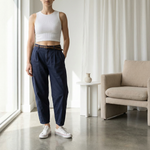 Charger l'image dans la galerie, Pantalon taille haute avec ceinture cloutée CVA825632
